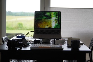 Mano mėgstama produktyvi konfigūracija be papildomo didelio ekrano.